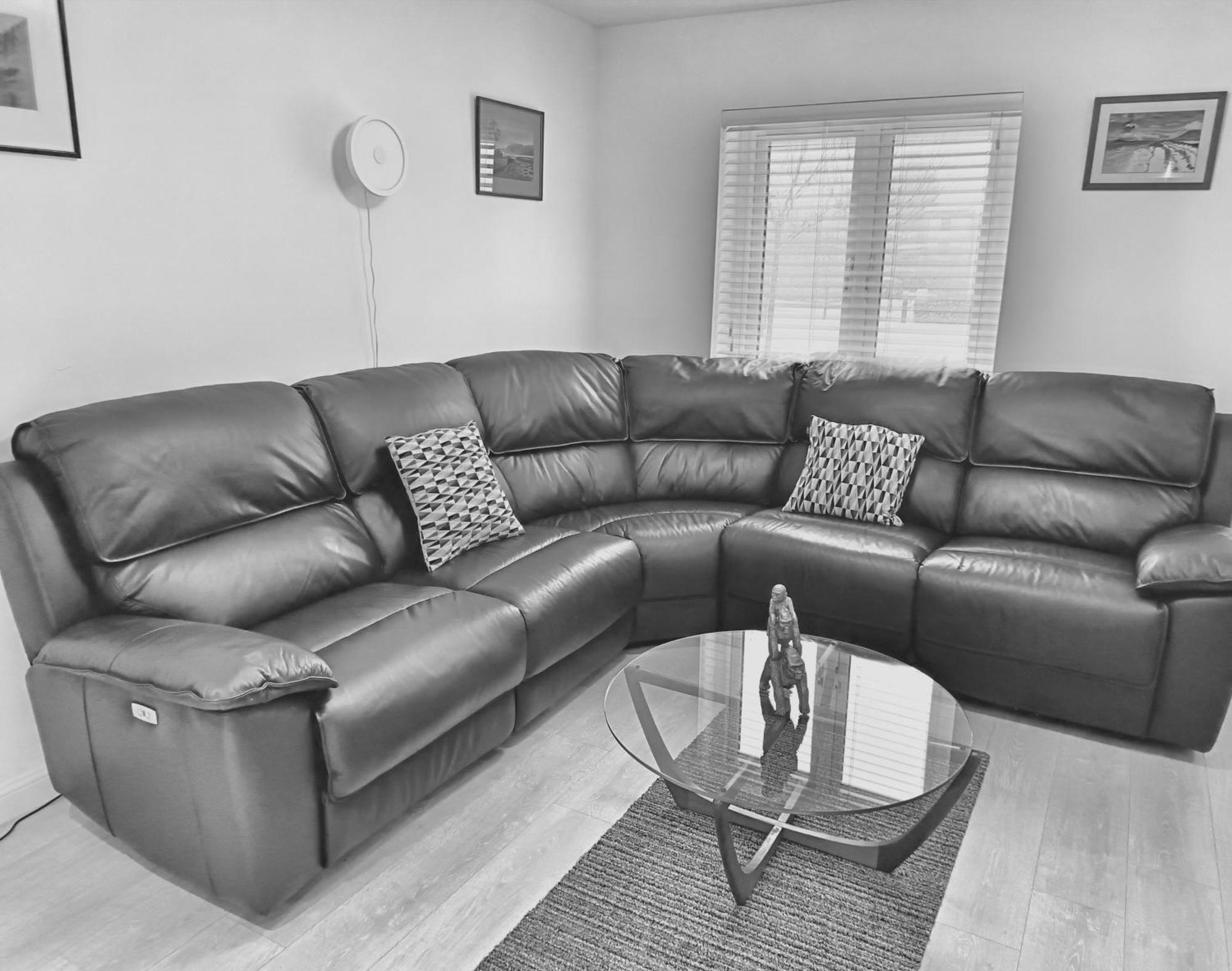 2 Bed City Centre Apt, Free Parking - Albert Clock, Customs House 贝尔法斯特 外观 照片